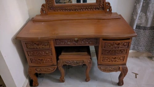 ទូរសំអាងធ្វើពីឈើបេង