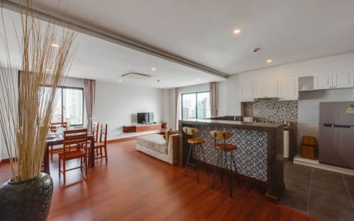 Western Two Bedroom for rent at BKK1