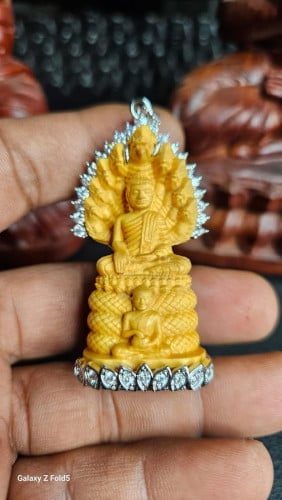 សិប្បកម្មលក់ព្រះពុទ្ធរូបបន្តោងនិងសម្រាប់អសនគោរពបូជា