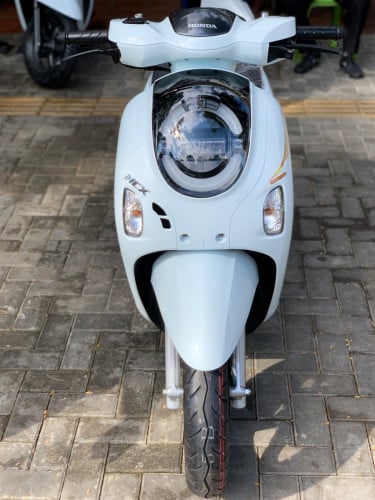 វៃដូរបង់រំលស់ថែមមួយឈុតHONDA SCOOPY ឆ្នាំ 2025 ប្រេីសោររបស់ក្រុមហ៊ុន100%