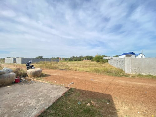 ម្ចាស់ផ្ទាល់មានប្លង់រឹង(បើកពេញចិត្តអាចចចារគ្នាបាន)