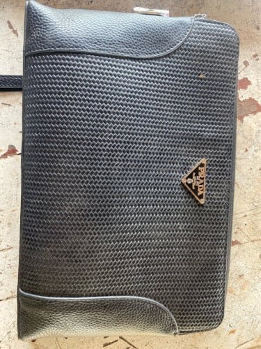 កាបូបPRADA Original នៅ95% លក់50$