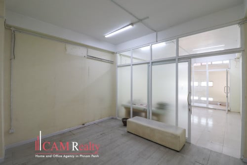 12 Room Commercial Building For Rent in BKK2
