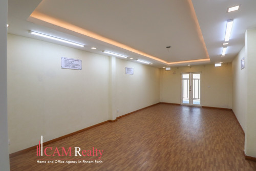 12 Room Commercial Building For Rent in BKK2