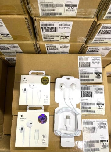 កាស iPhone 16PM ហ្ស៊ីនរោងចក្រ type C