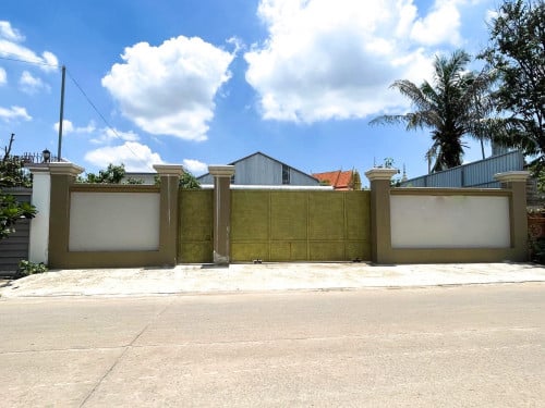 ឃ្លាំងសម្រាប់លក់ នៅសង្កាត់ព្រែកថ្មី  | Warehouse for sale in Sangkat Prek Thmey