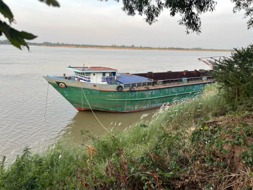 លក់សាឡង់ 736 ម៉ែត្រគូប មានពន្ធ លក់បន្ទាន់