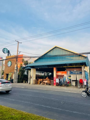 ទីតាំងល្អទល់មុខបុរីពិភពថ្មីចំការដូង ជាប់កាហ្វេ Starbucks