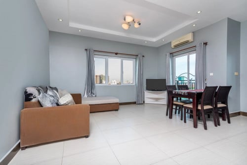 Spacious 1 bedroom with elevator for rent near Russian market