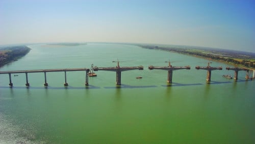 ដីលក់ធូៗចំងាយ៥គមពីស្ពាន