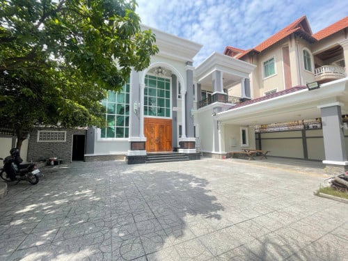 វីឡាសំរាប់ជួលនៅទួលគោក ទីតាំងផ្លូវធំទូលាយសំរាប់ស្នាក់នៅ