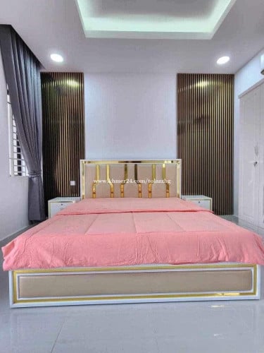 គ្រែលក់180$​