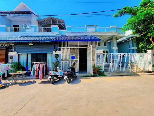 ផ្ទះ​លក់បន្ទាន់​