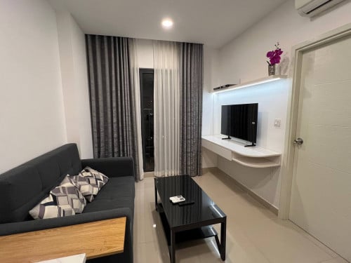 ខុនដូ១បន្ទប់គេងសម្រាប់លក់ Parkland TK 53000$