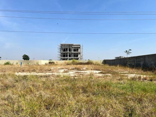 Land for rent on main road , road 60M near, near aeon3