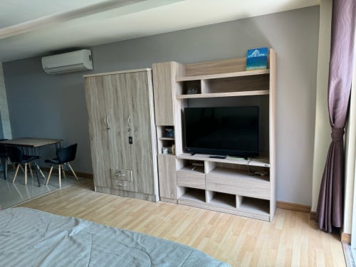 Fully Furnished 1 Bedroom Apartment @ Olympia City for Sale.