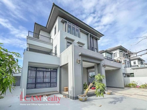 Queen Villa For Rent - ផ្ទះវីឡាឃ្វីនសម្រាប់ជួល - ក្នុងបុរីជីបម៉ុងផាកលែន ៥៩៨