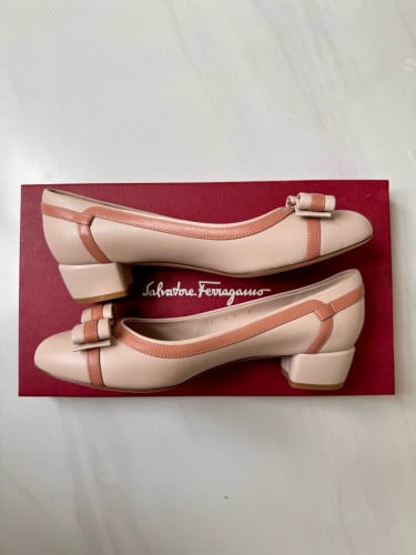 Salvatore Ferragamo Shoe Low heel