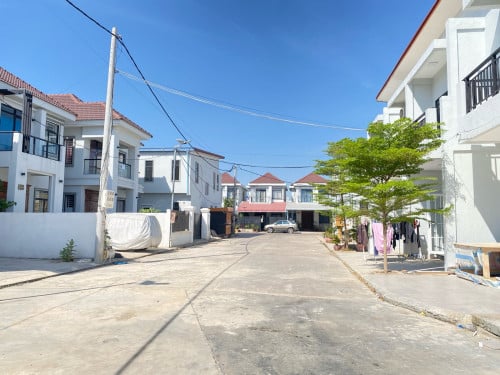 ផ្ទះវីឡាសម្រាប់លក់