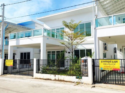 វិឡាទោលថ្មី 20x10mពីជាន់ ម្ចាស់លក់ខាត 7x,xxx$ ចរចា