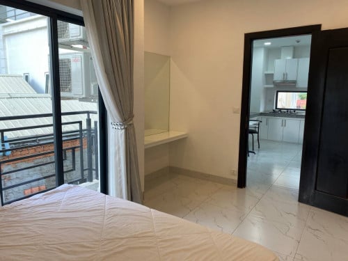 1 Bedroom For Rent At Tonle Bassac Near Naga  || 450$/Month ( Nego)