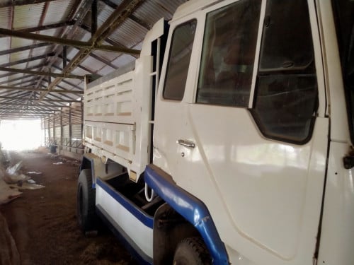 ឡានដឹកដី