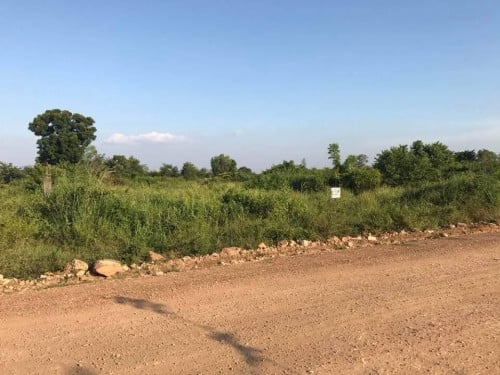 ដីលក់ច្រកស្ទឹងបត់