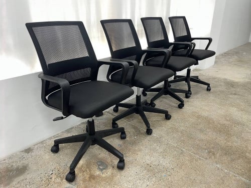 កៅអីការិយាល័យ