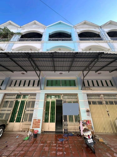 290$ ផ្ទះល្វែងសំរាប់ជួល រឺ លក់