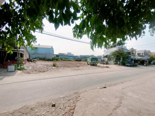 ដីសម្រាប់ជួលធ្វើឃ្លាំង