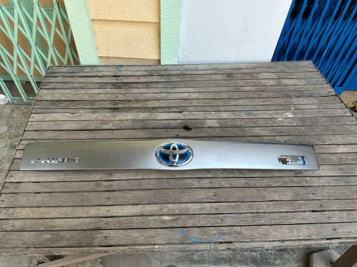 លក់ដៃទ្វារក្រោយ​ សុីន​ Prius Plug-in