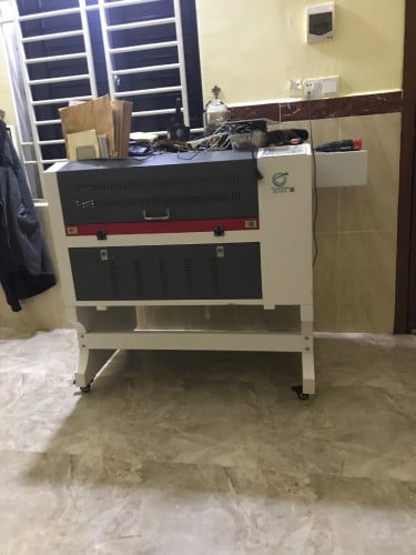 Lasser cutter & engraving machine