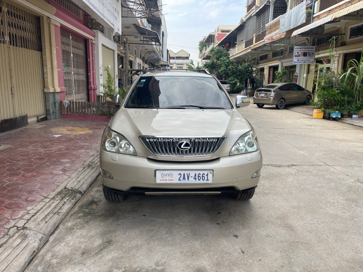 Lexus RX330 years 2004, Pong 2, haft full price $17800.00 in Chak ...