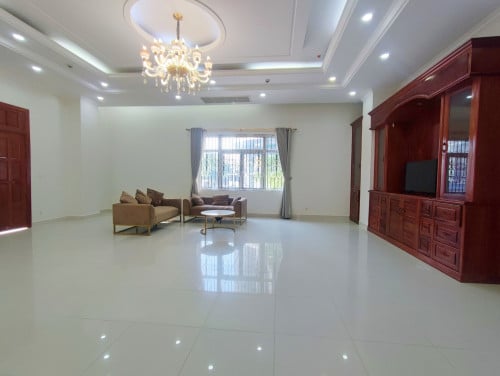 5BR Penthouse—Premium Serviced Apartment For Rent In BKK1