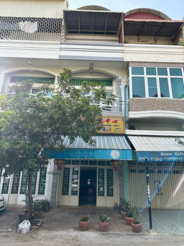 ផ្ទះសម្រាប់ជួល បុរីរតនាផ្លាហ្សា ទឹកថ្លា