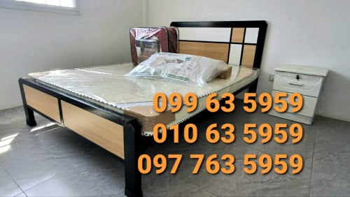 ឈុតគ្រែក្បាលឈើ 1.4m x 2.0m ដូចរូប