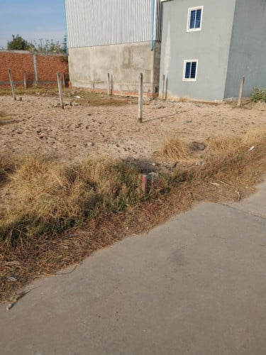 ដីលក់មានក្បាល5.4 × 20.5 ដីល្អ