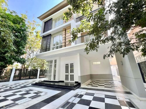 វីឡារ៉ូហ្សាណា សម្រាប់ជួល | Villa Rosana for rent