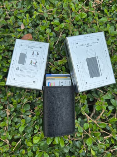 កាបូបដាក់កាត និងលុយស្បែក