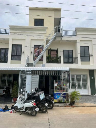 ផ្ទះលក់បន្ទាន់លុយខ្លាំង