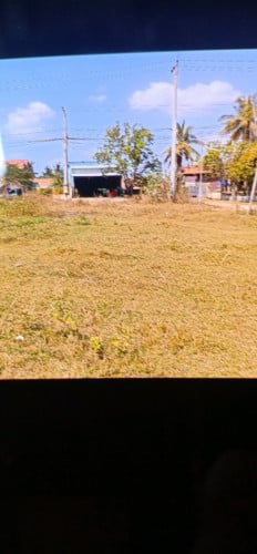លក់ដីបន្ទាន់14*20 ផ្លូវ2កែង