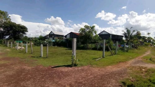 ដីកែង 10×20