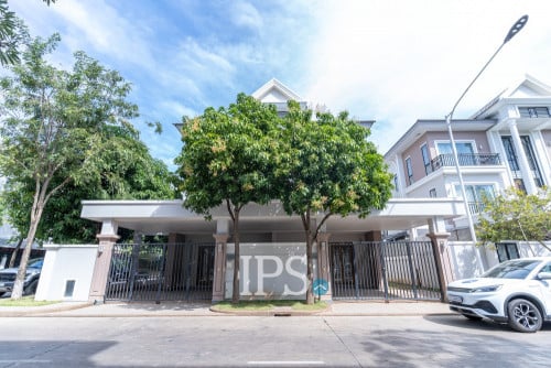 វីឡាភ្លោះកែងដ៏ប្រណីត 6 បន្ទប់គេង - នៅបុរី ប៉េង​ ហួត គម្រោង ដឹស្តា ដាយមិន, រាជធានីភ្នំពេញ!