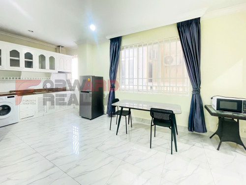 RUSSIAN MARKET 2BR| 2BATH| FULLY FURNISHED| GYM