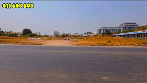 Land near Aeon2, Macro and St.Mong Rithy for rent