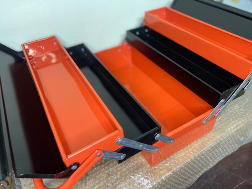 ប្រអប់ដាក់សម្ភារ:ជាង​ ដាក់ឧបករណ៍