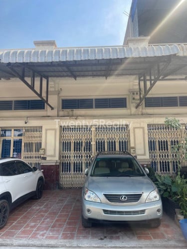 ផ្ទះជួលផ្សារតាំងកសាង/មុខប្រលាន | For Rent