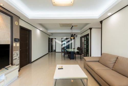 De Castle Royal-30th Floor, 4 Bedroom For Sale in BKK1  📍