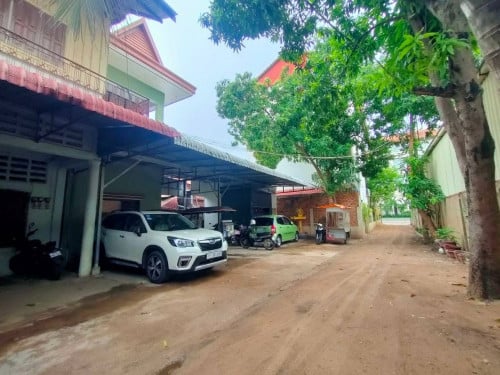 ពិតជាអច្ចារណាស់ដីផ្ទះលក់ថោកជាប់ Pub streetផ្សារចាស់ក្រុងសៀមរាប