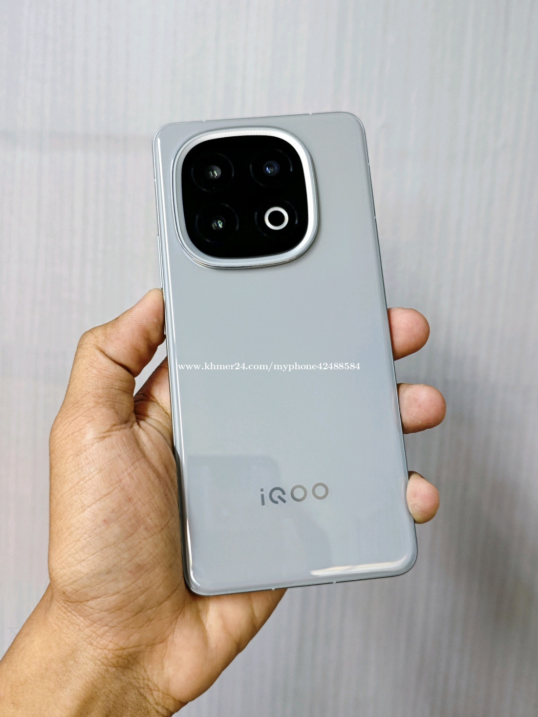 IQOO 13 512GB China Version 99.99% price $585.00 in Phsar IQOO 13 512GB China Version 99.99% price $585.00 in Phsar